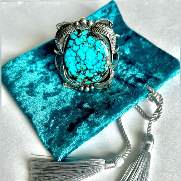 BEAUTIFUL “ONE OF A KIND” 2” KINGMAN Turquoise Silver Artisan STATEMENT Bracelet - Picture 2 of 16